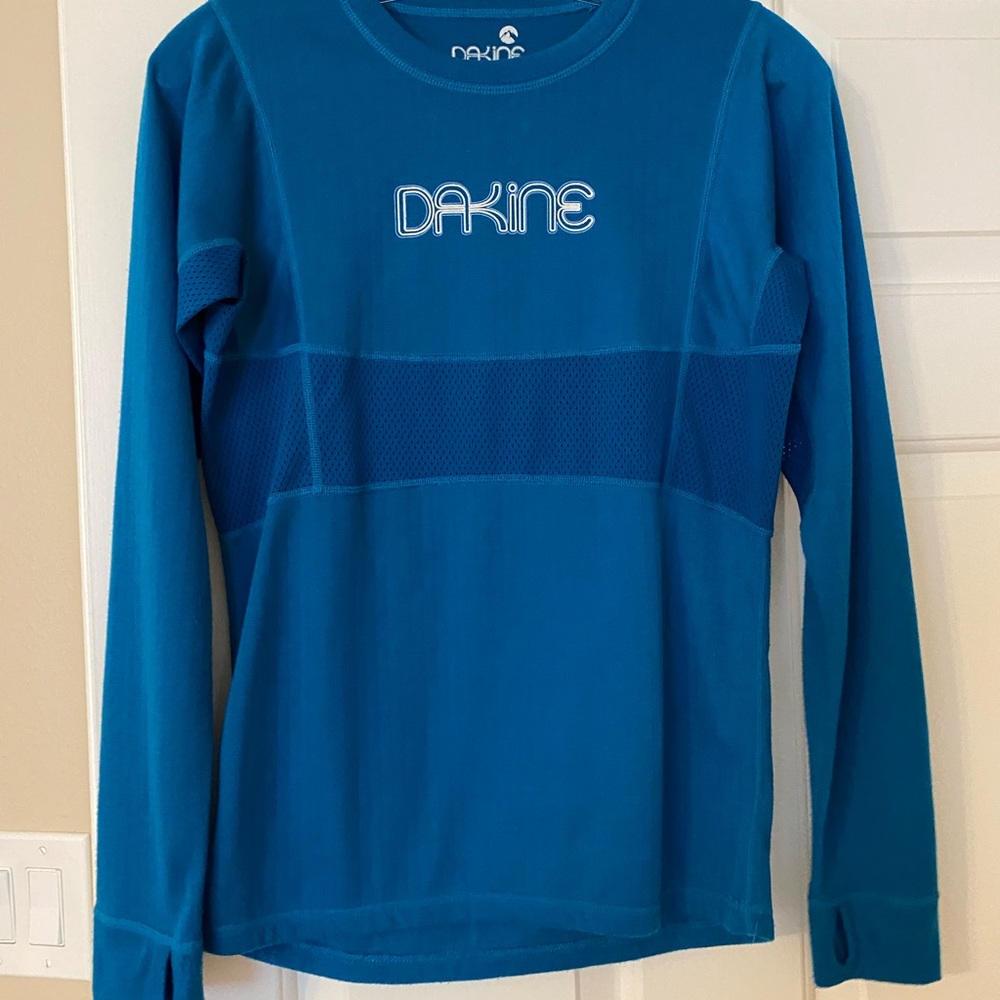 Dakine Teal long sleeve shirt. Size Medium.